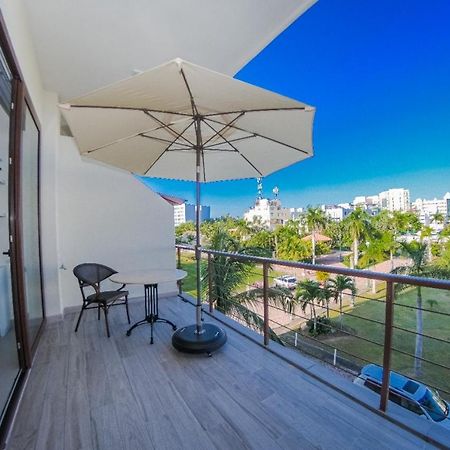 Modern Stylish Apt. Steps Away From The Beach Apartment Nuevo Vallarta Exterior photo